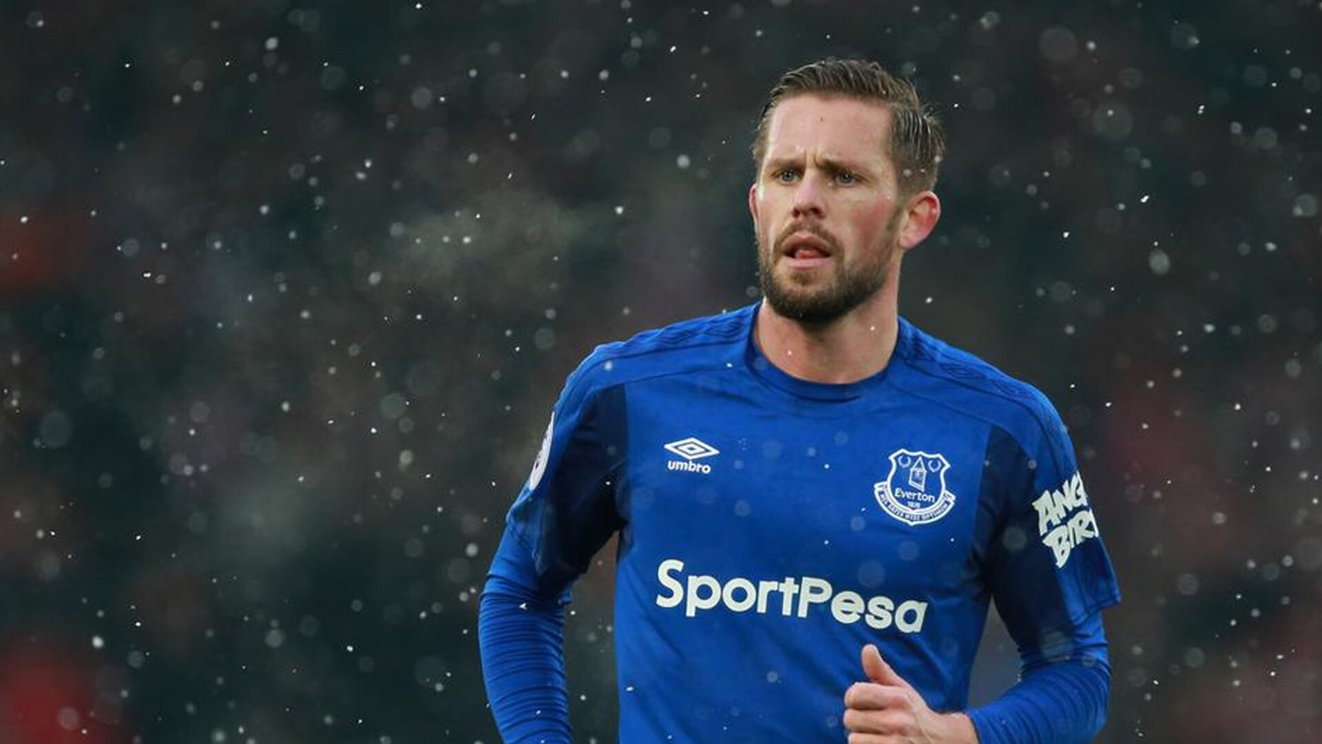 当字母哥的防守哲学降临德甲争冠夜,一场关于唯一性的证明